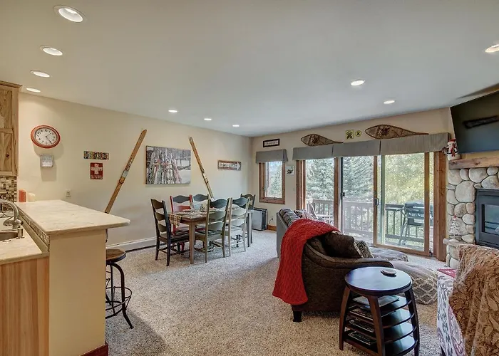 Liftside Retreat